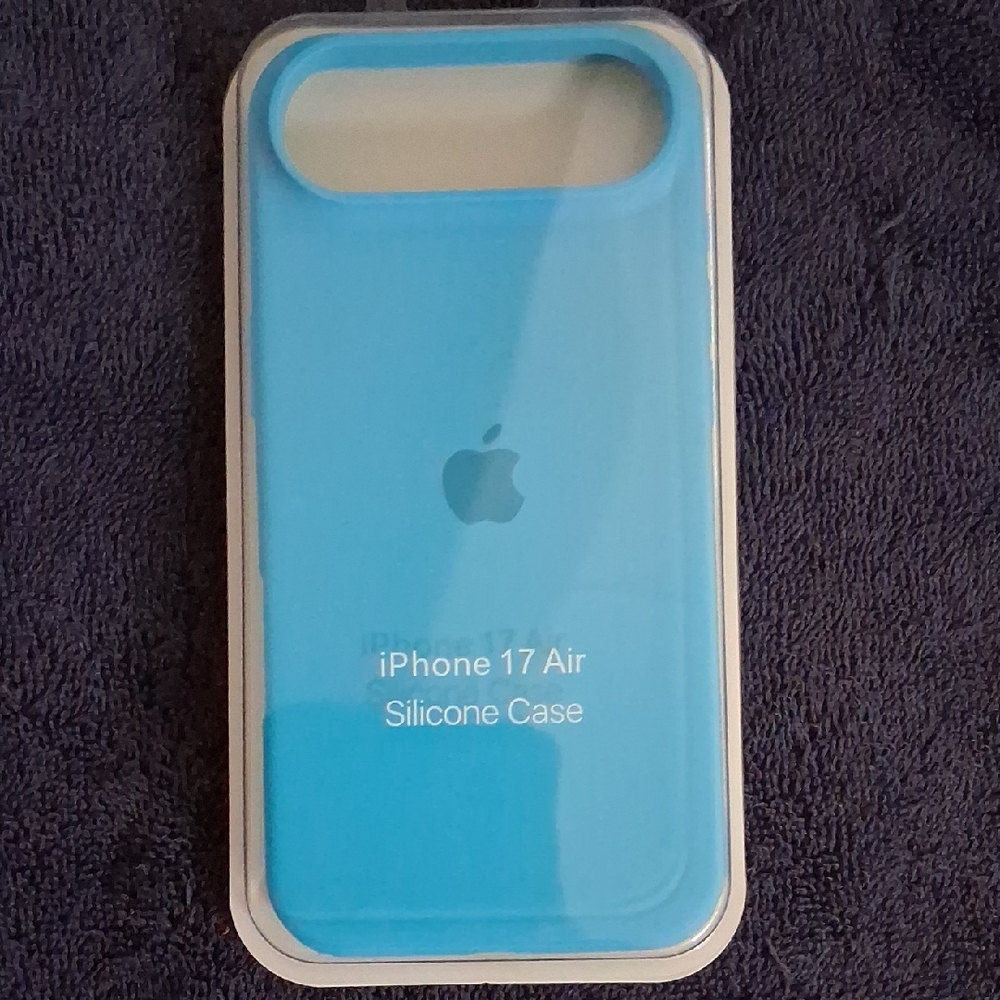 Apple Silicone Case for iPhone 17 Air — Sky Blue